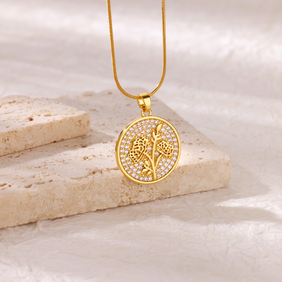 Zircon Flower Necklaces For Wo - مراجعة Birth Flower Necklace وسعره