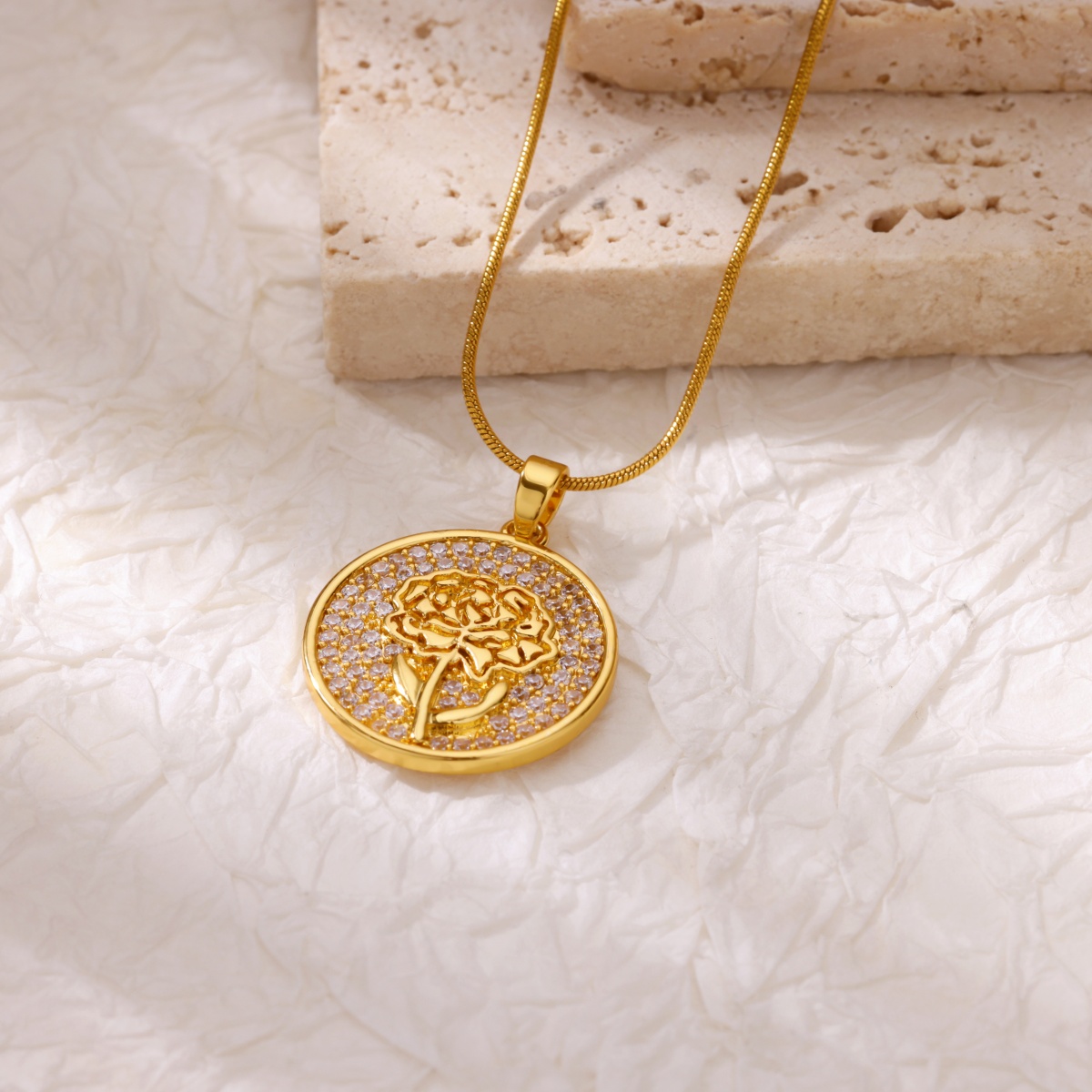 Zircon Flower Necklaces For Wo - مراجعة Birth Flower Necklace وسعره