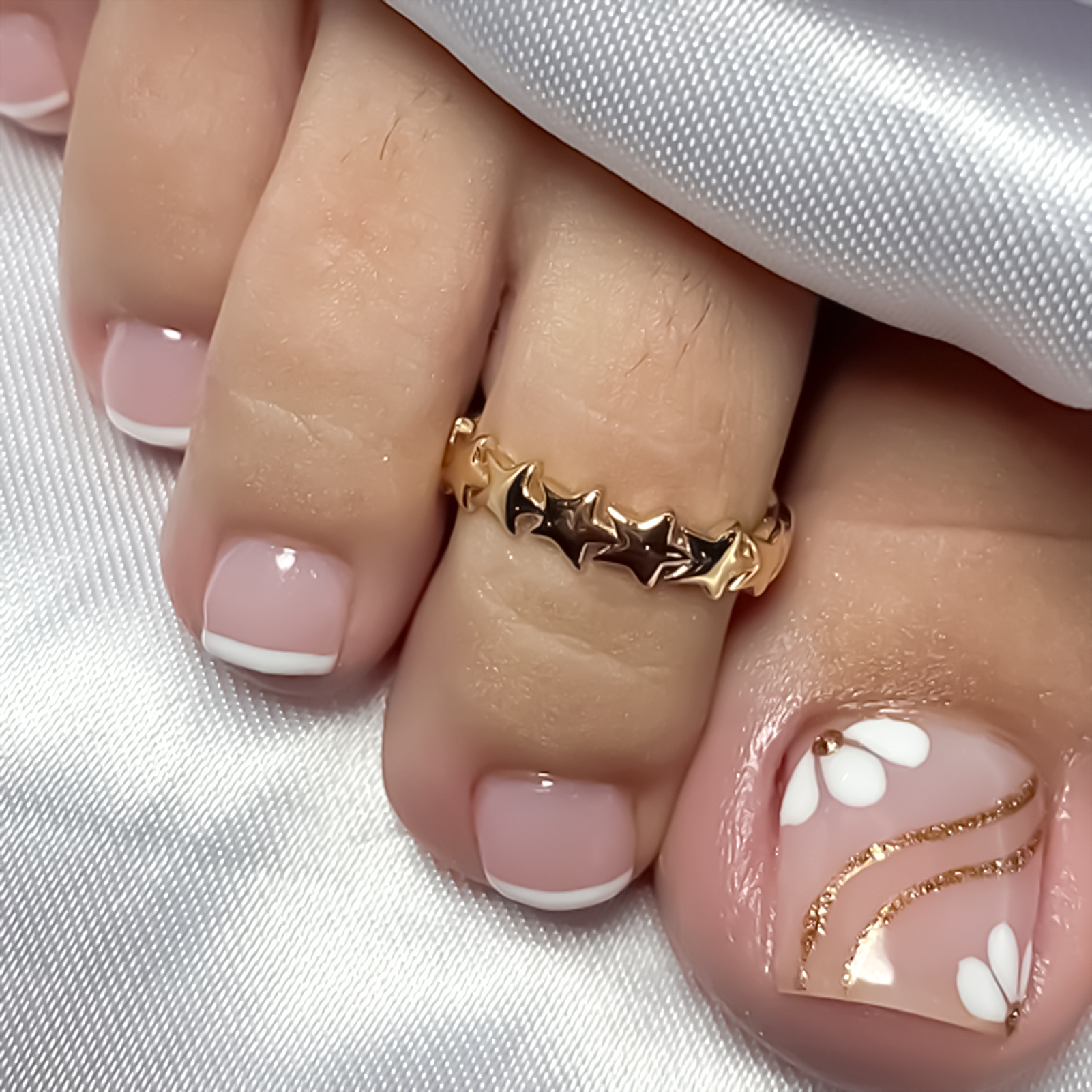 Nude Pink Color Fake Toenails  - مراجعة Pressed Flower Art وسعره
