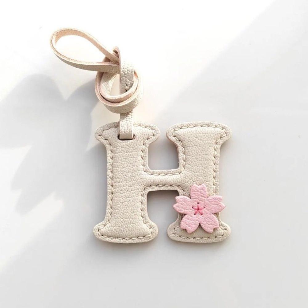 Creative High Quality Genuine  - مراجعة Monogram Keychain Leather وسعره