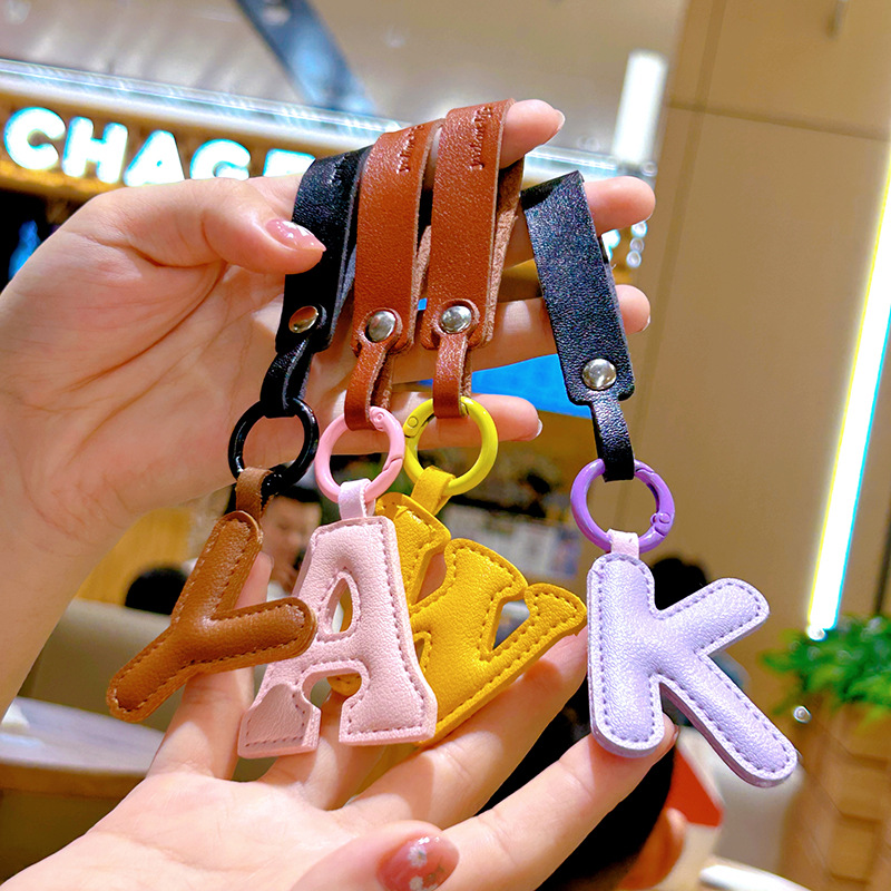 Creative PU Leather 26 Letter  - مراجعة Monogram Keychain Leather وسعره