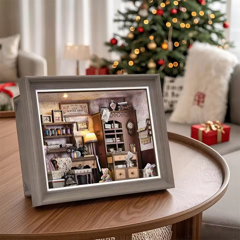 DIY Book Nook Kit 3D Miniature - مراجعة Engraved Wood Frame وسعره