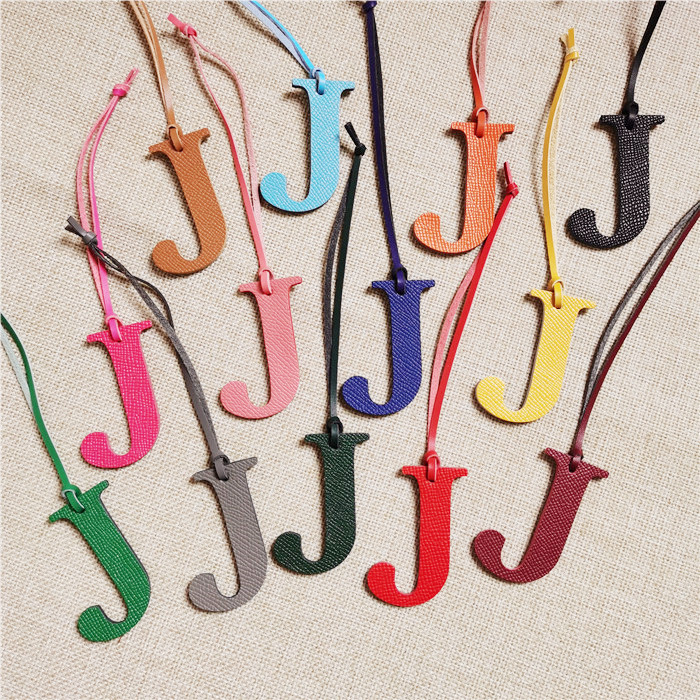English Letter H I J K L M N A - مراجعة Monogram Keychain Leather وسعره