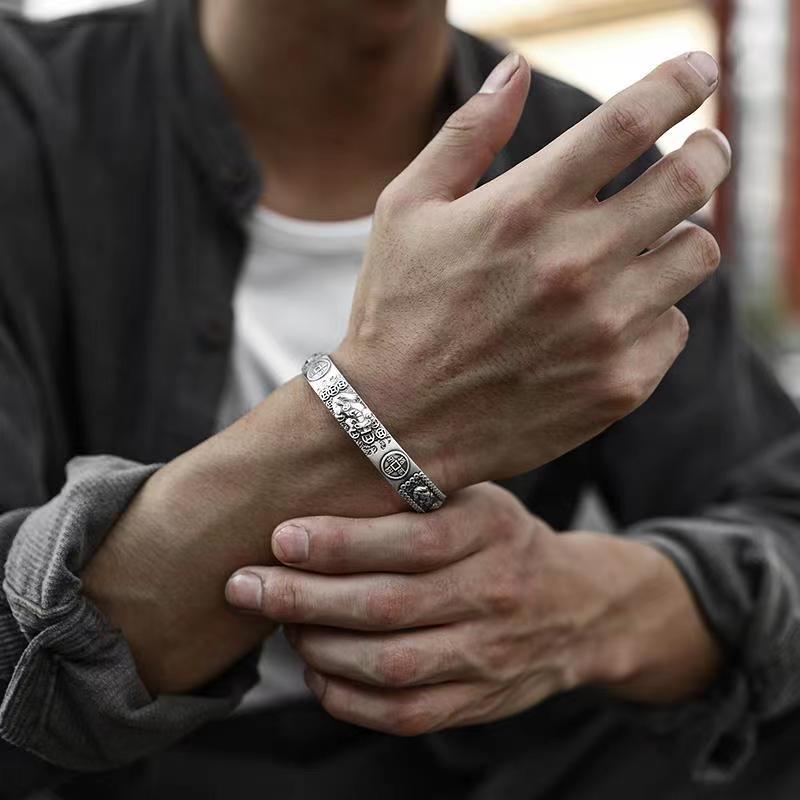 Classic Retro Chinese Mytholog - مراجعة Coordinates Bracelet وسعره